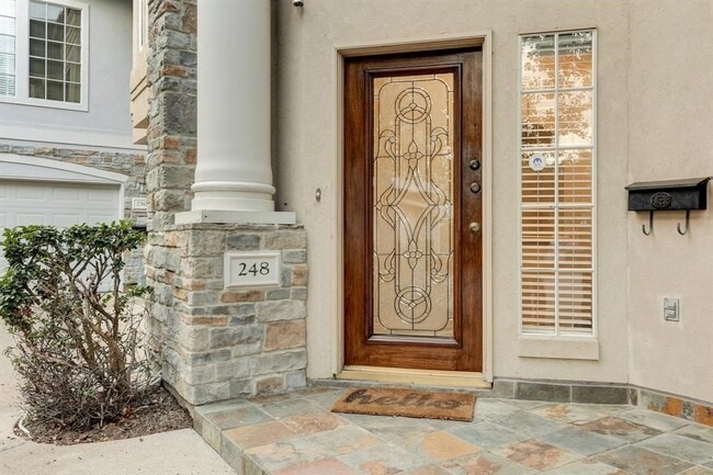 Building Photo - 248 Westcott St