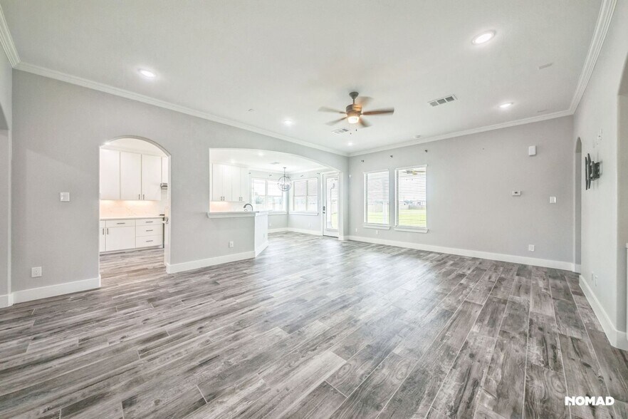 Building Photo - 1420 Palomino Trail