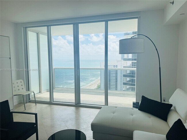 Building Photo - 1830 S Ocean Dr