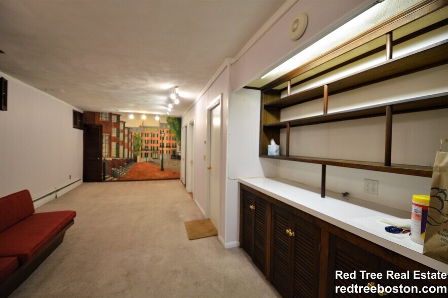 Building Photo - 252 Tappan St