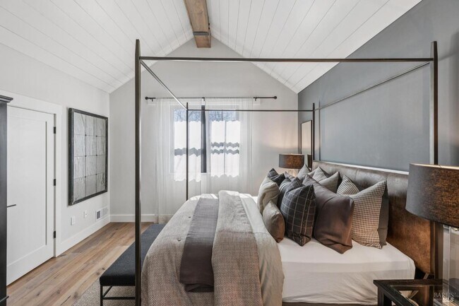 Building Photo - 1810 Quail Ct