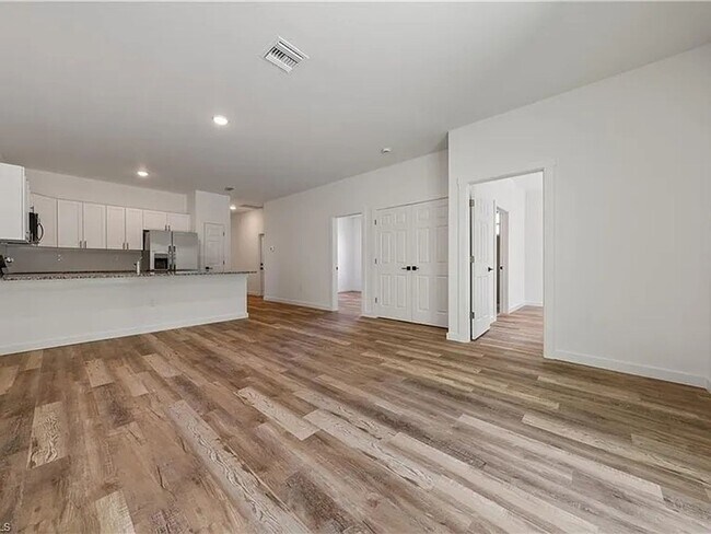 Building Photo - Charming 3BR House in Lehigh Acres