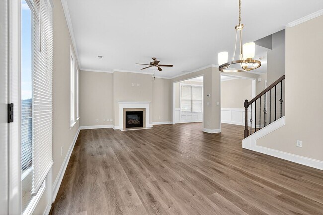 Building Photo - 4 BEDROOM SINGLE FAMILY HOME IN BRASELTON!