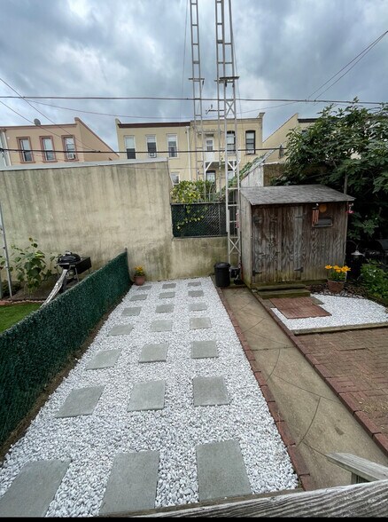 Building Photo - 6408 Palmetto St