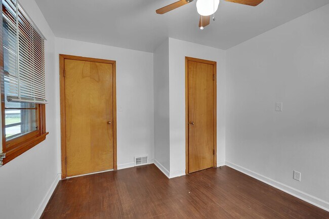 Building Photo - 76 Stearns Ave