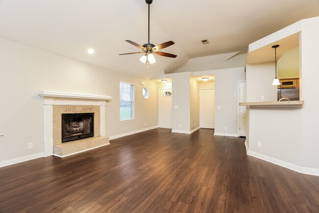 Building Photo - 2922 Churchill Ln