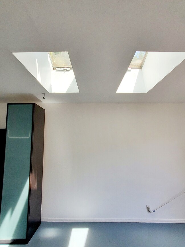 Skylights - 6713 Murietta Ave