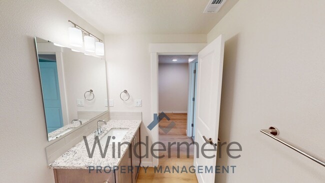 Building Photo - 637 Kingbird Ct