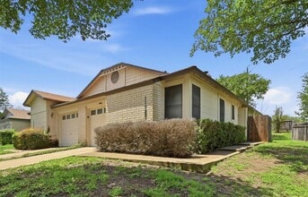 Building Photo - 11728 Norwegian Wood Dr