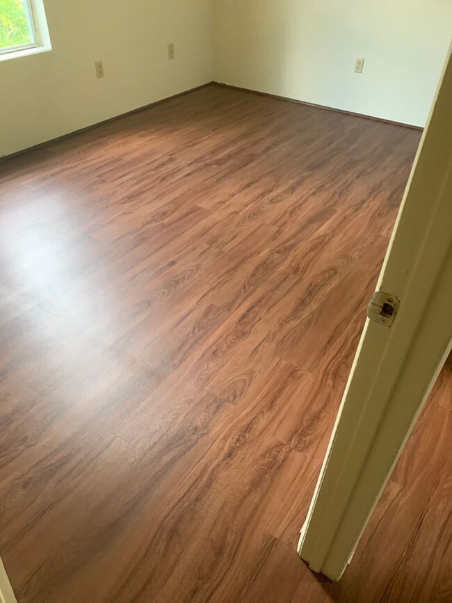 Building Photo - Apply Today! First Month Rent Free
