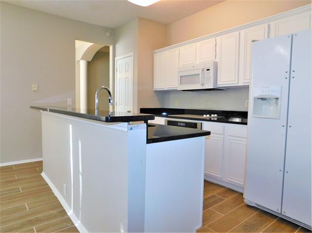 Building Photo - 1808 Ingleside Dr