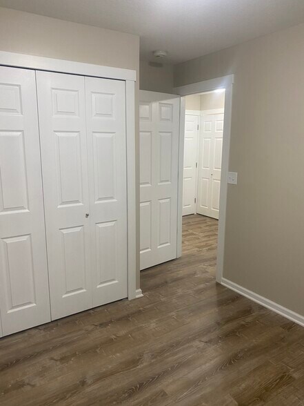 Building Photo - 15468 Pennock Ln