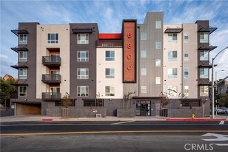 Building Photo - 6800 Variel Ave