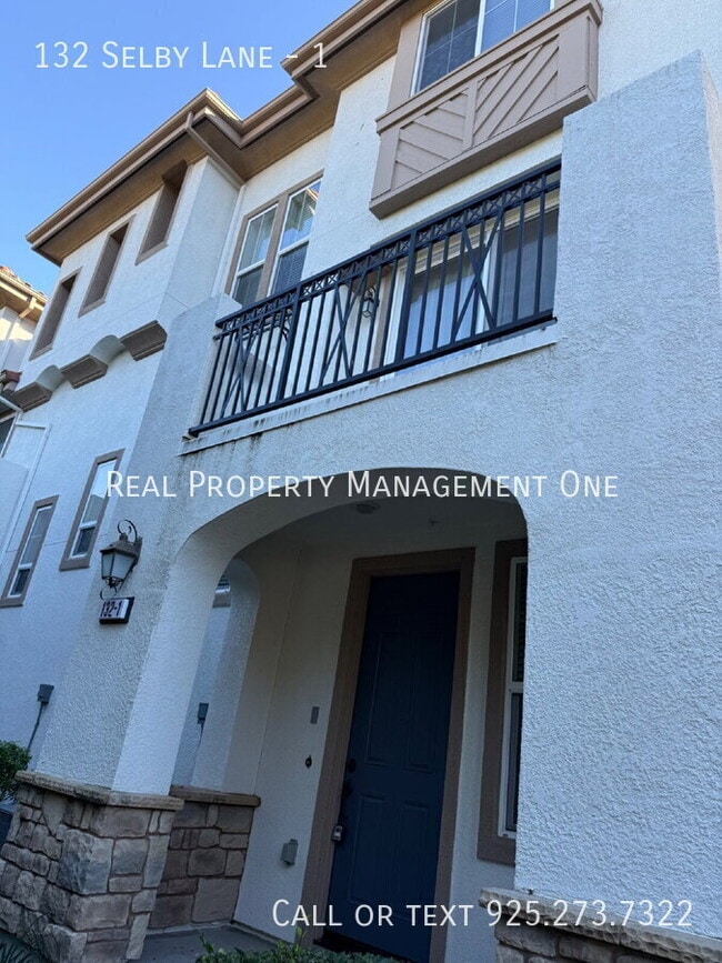 Building Photo - 132 Selby Lane