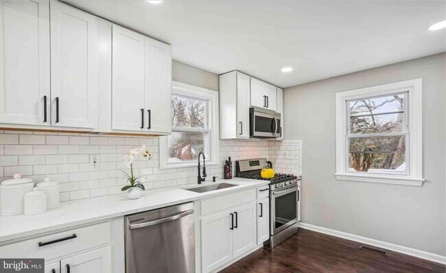 Building Photo - 7502 Alfred Dr