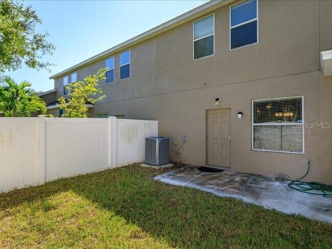 Building Photo - 2108 Switch Grass Cir