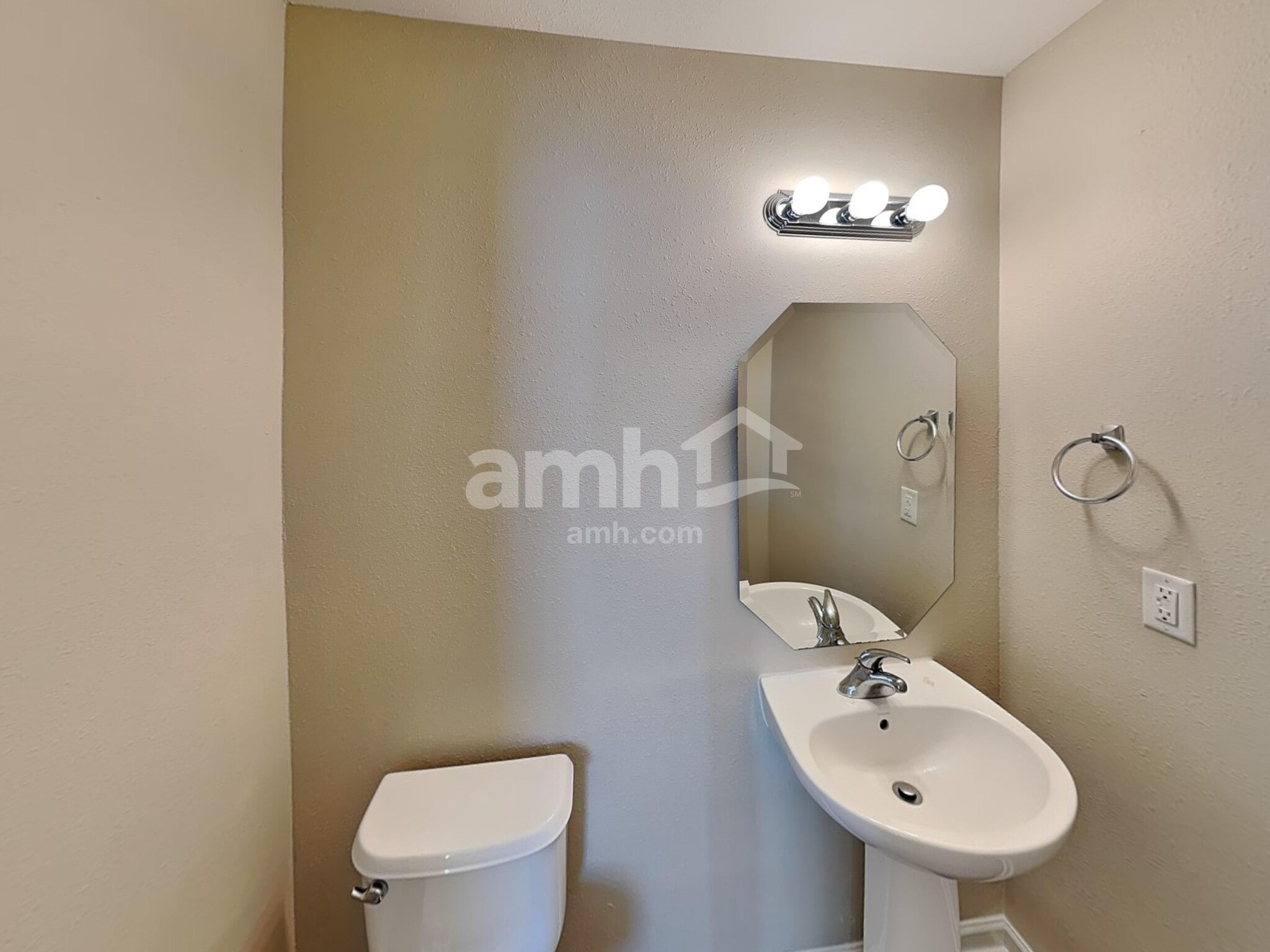 Building Photo - 13827 Allison Forest Trl