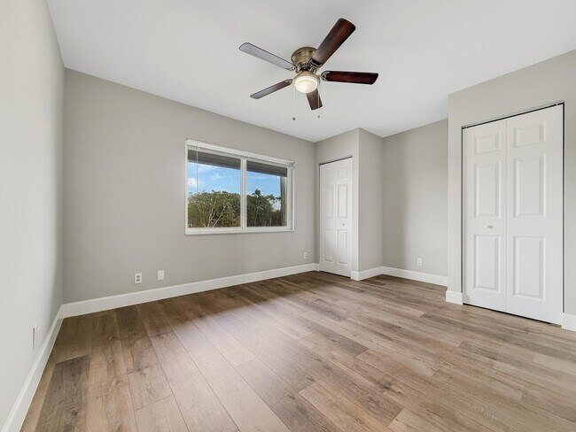 Building Photo - 13586 Sabal Palm Ct