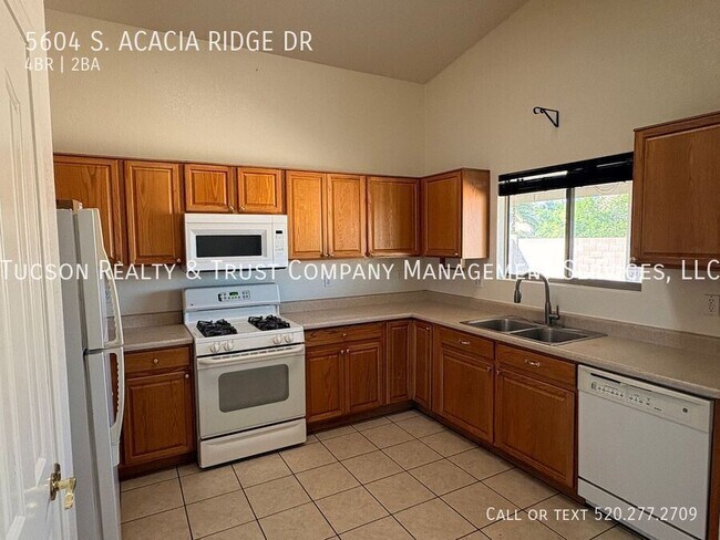 Building Photo - 5604 S Acacia Ridge Dr