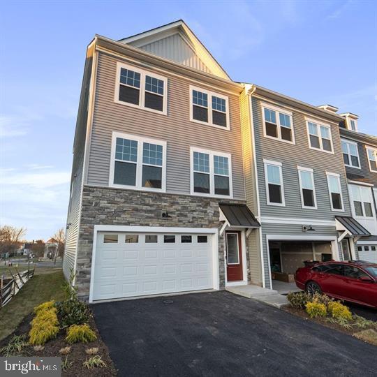 Building Photo - 42508 Invergordon Ter