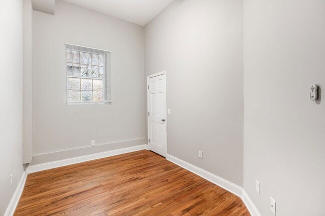 Building Photo - 77 E 7th Ave