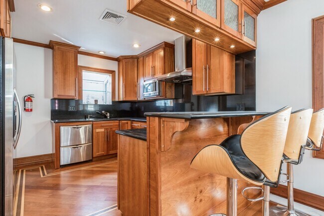 Building Photo - 34 Glenview Terrace