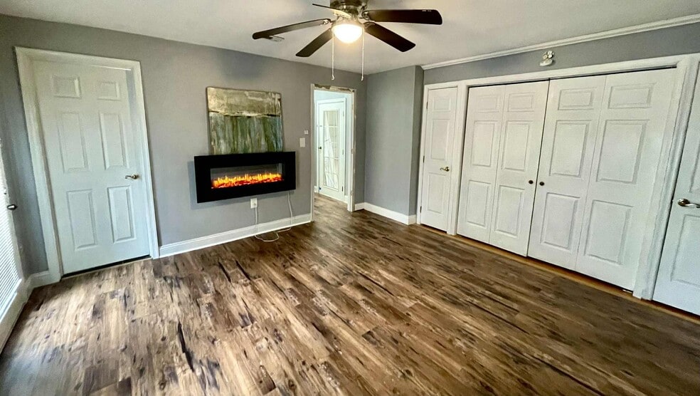 Master Bedroom - Pic 1 - 3801 Seaford Rd