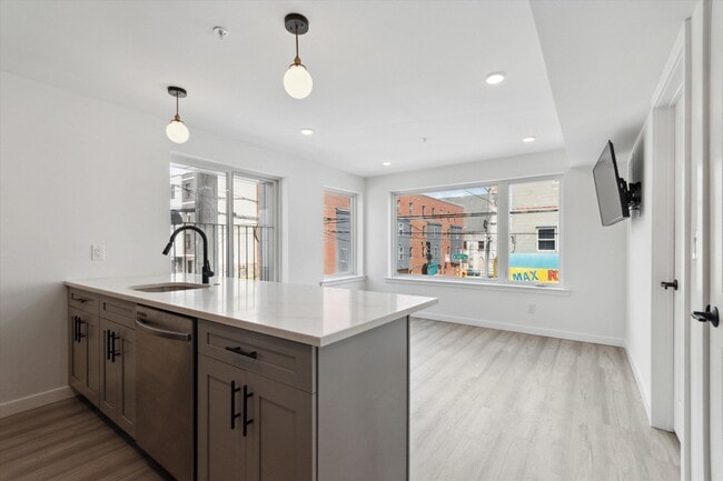 Building Photo - 1338 N 15th St