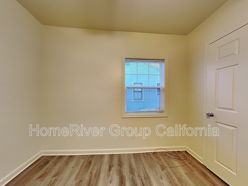 Building Photo - 4416 8th Ave