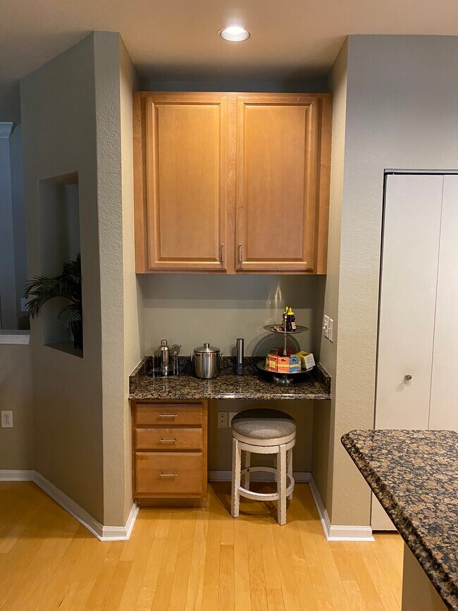 Building Photo - 2200 Tuscany Trce