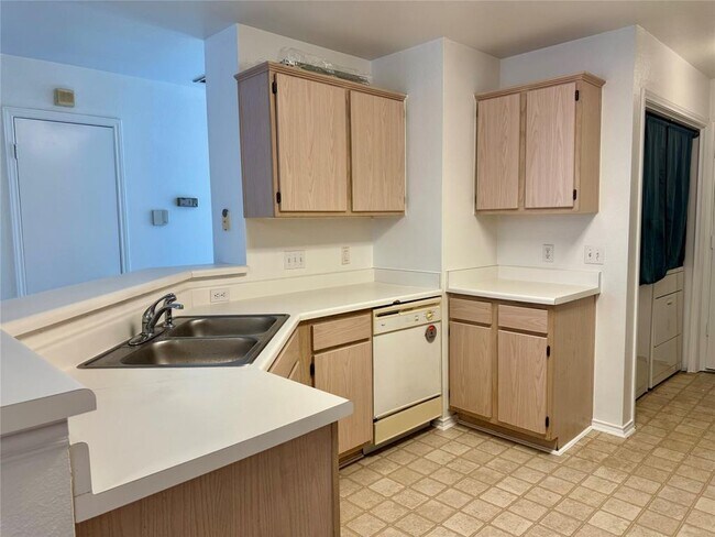 Building Photo - 9610 Nightjar Dr