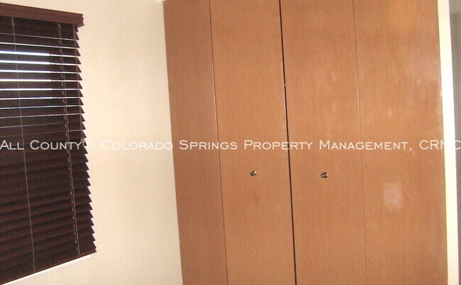 Building Photo - 124 N Brentwood Dr