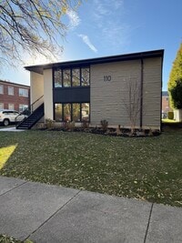 Building Photo - 110 N Willow Rd