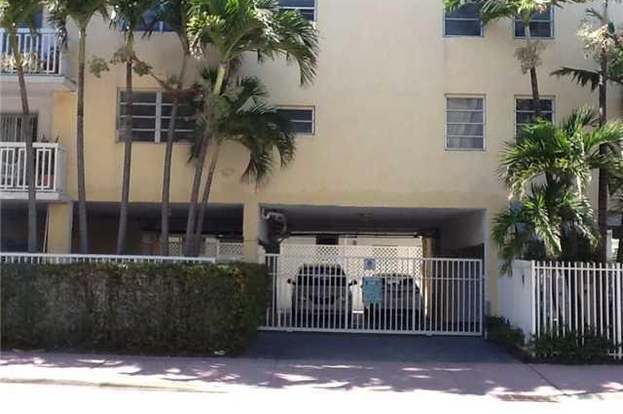 Building Photo - 1357 Collins Ave