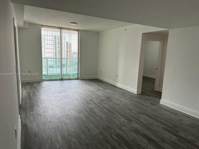 Building Photo - 1250 S Miami Ave