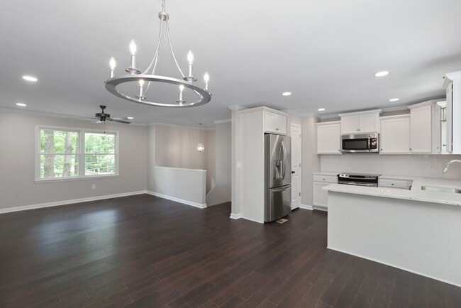 Building Photo - 5113 Crowley Dr