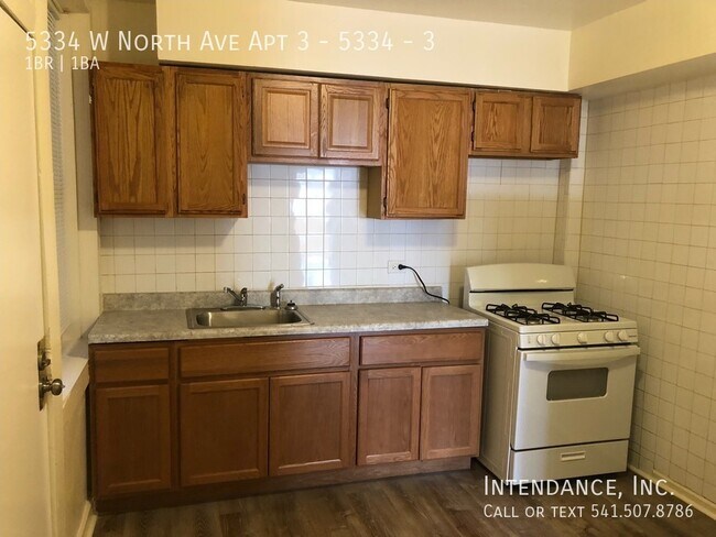 Building Photo - 5334 W North Ave