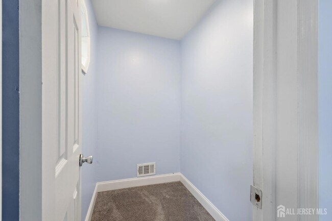Building Photo - 1609 Mulberry Ct