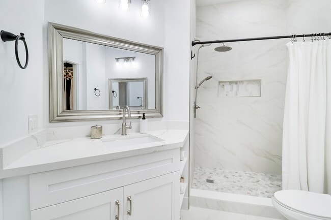 Building Photo - 387 Kelsey Park Dr