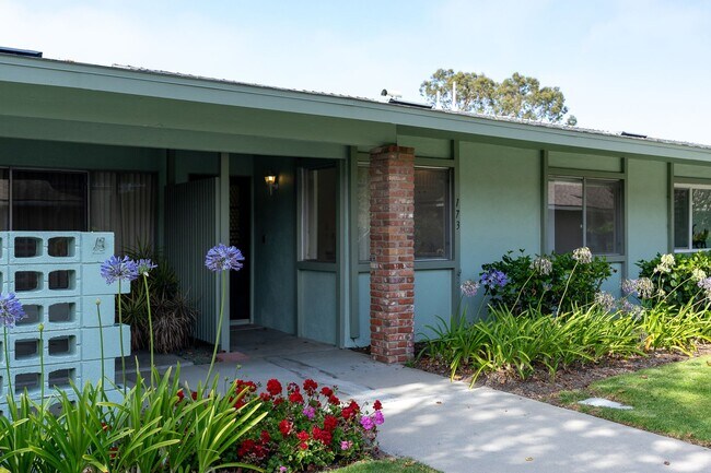Building Photo - 173 W Elfin Green