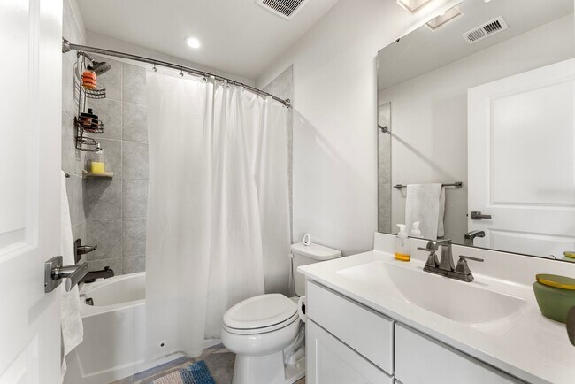 Building Photo - Welcome to your dream townhome - Spacious ...