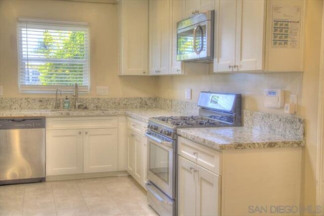 Building Photo - Stunning single-story corner lot home within walking distance of SDSU.