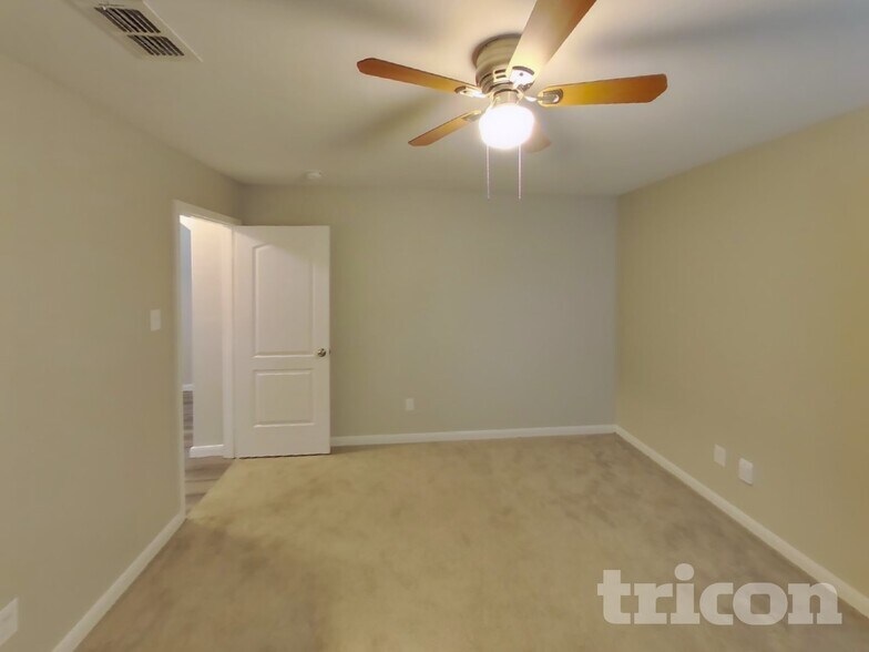 Building Photo - 14210 Bridgeview Ln