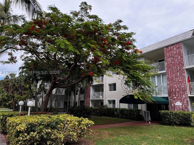 Building Photo - 240 Galen Dr