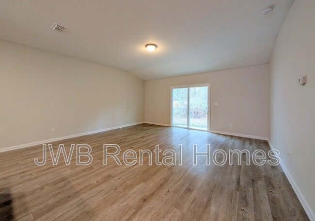 Building Photo - 6437 118th St