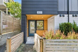 Building Photo - 2 bedroom in Seattle WA 98125
