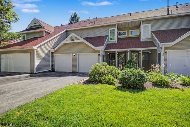 Building Photo - 24 Pine Hollow Ct