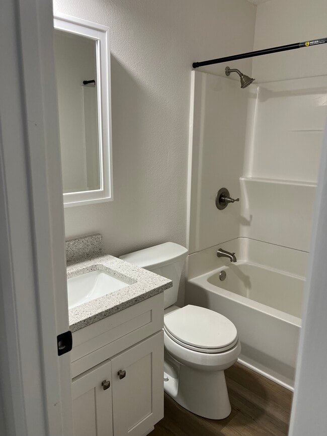 Building Photo - 5324 Jennifer Dr