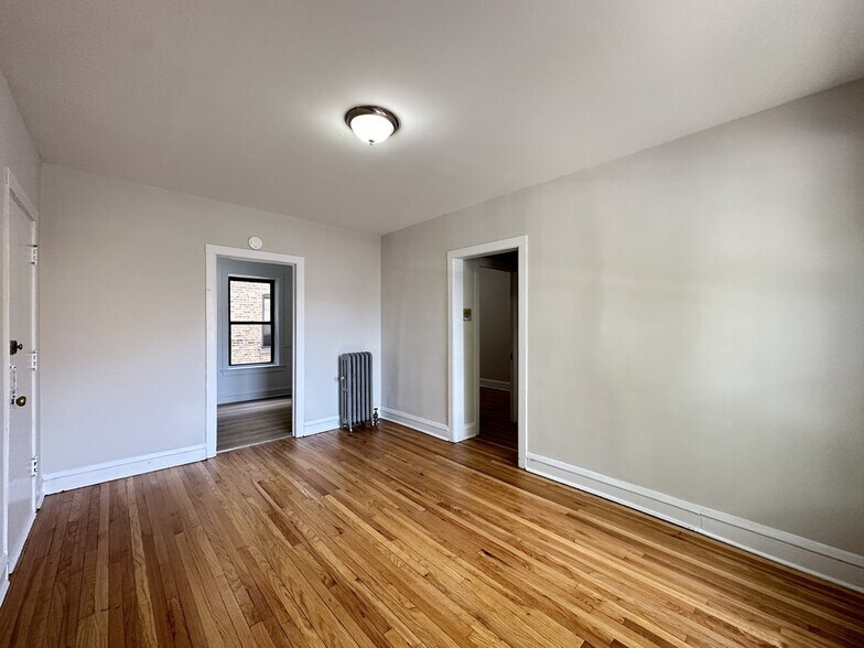 Building Photo - 2700 N Spaulding Ave