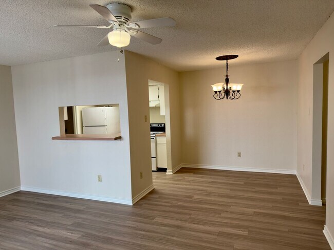 Building Photo - 2618 Alcott Ln